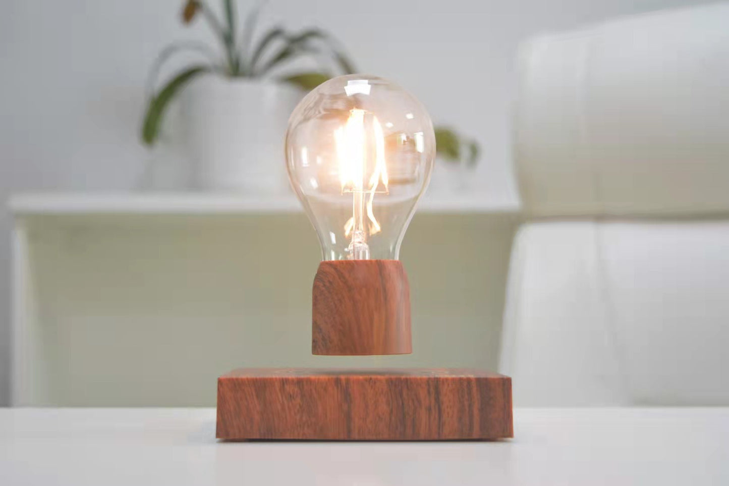 Levitating Edison Bulb Lamp – Magnetic Floating Light with Walnut Wood Base